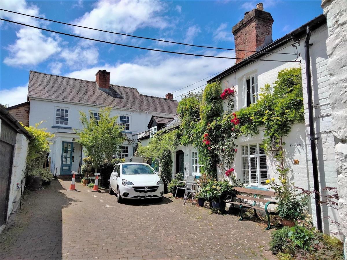 1 Bed In Presteigne 55285 Villa Exterior photo